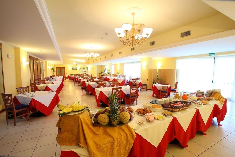 Partenone Resort Hotel Riace Marina Exterior photo