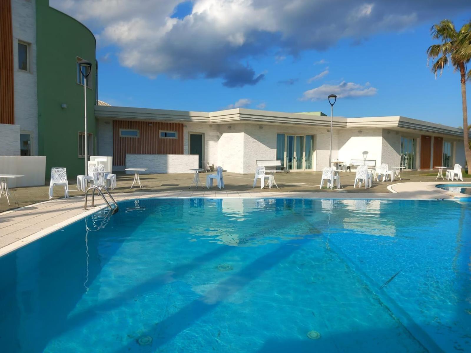 Partenone Resort Hotel Riace Marina Exterior photo