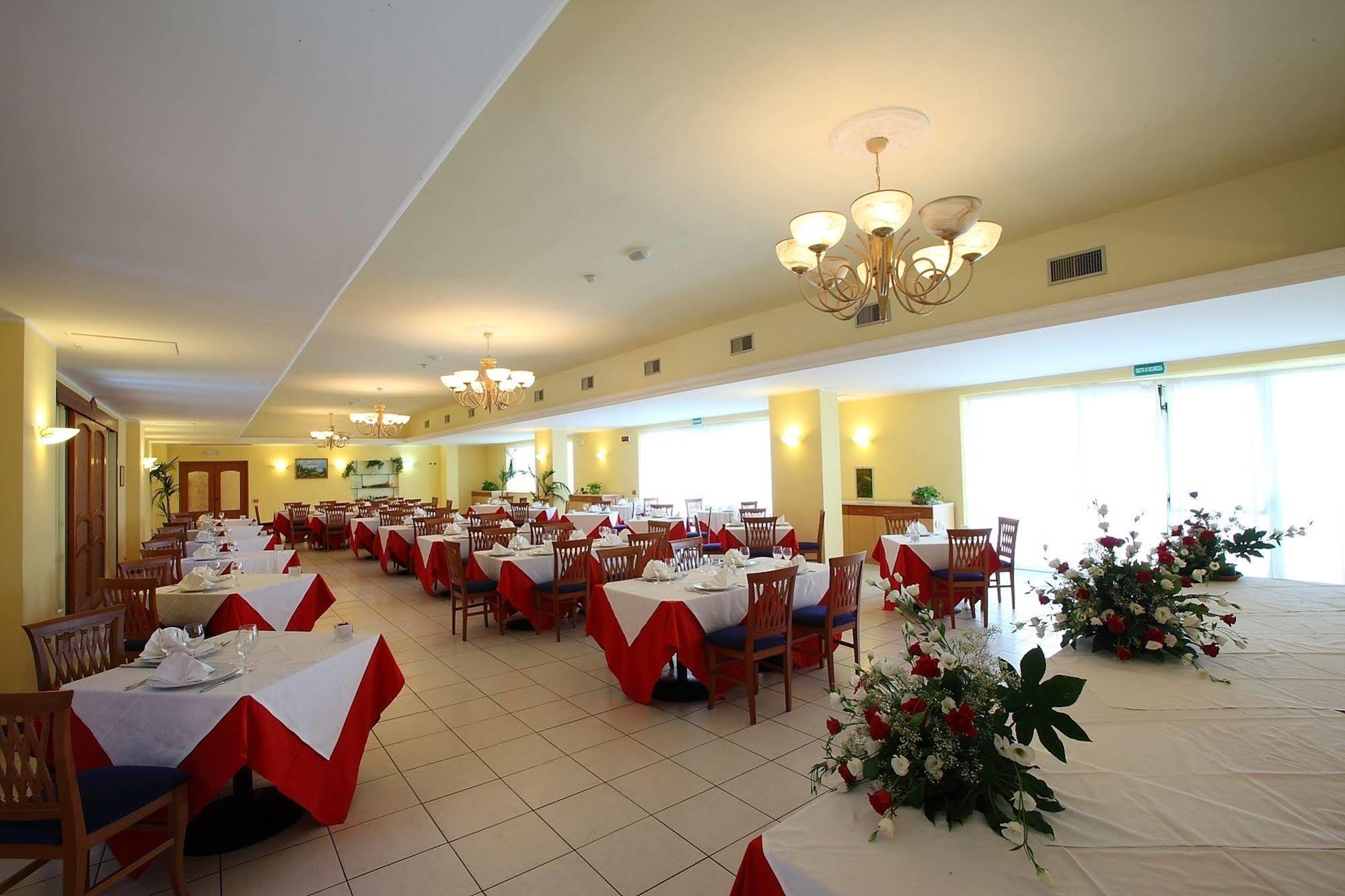 Partenone Resort Hotel Riace Marina Exterior photo