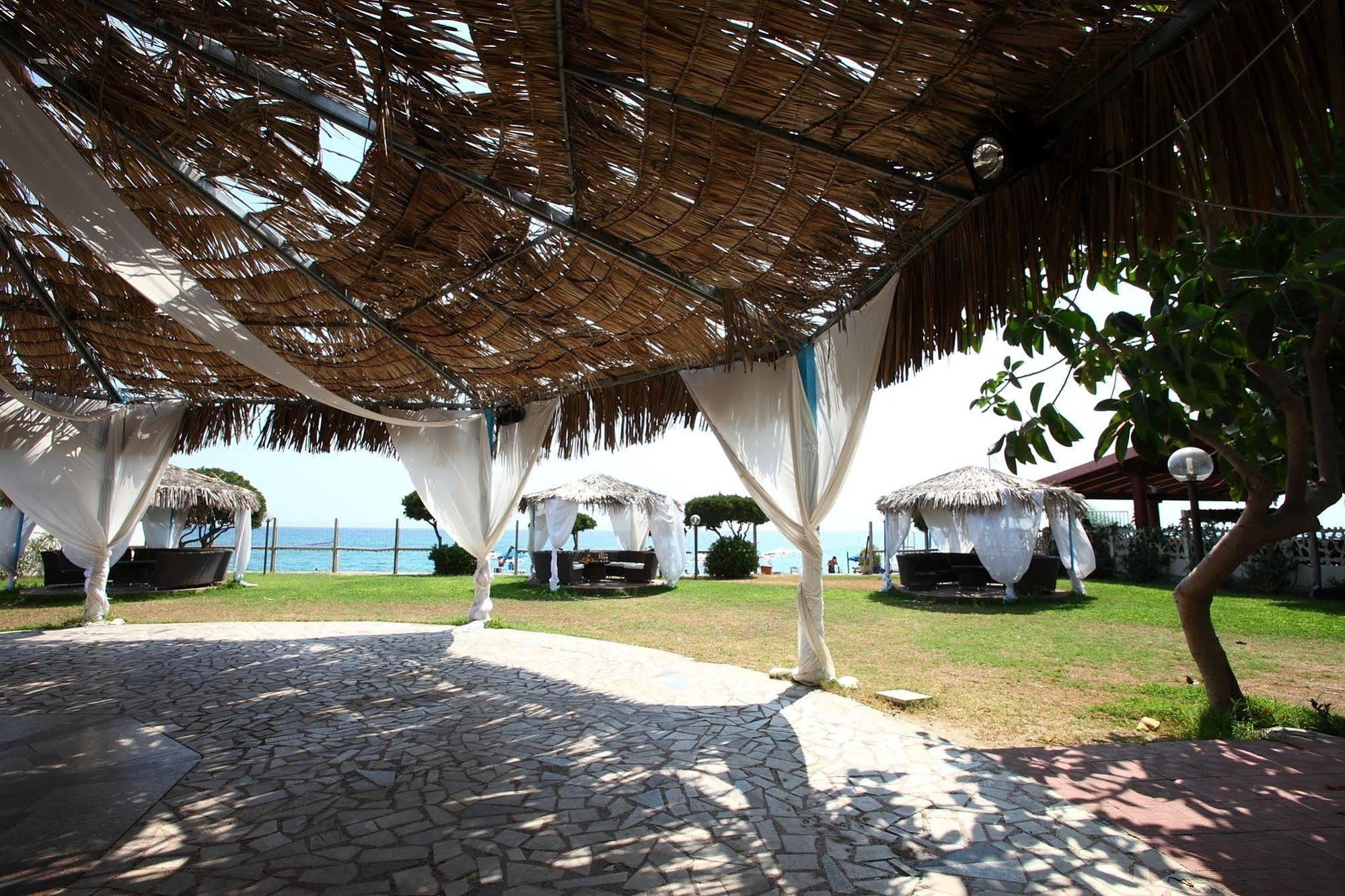 Partenone Resort Hotel Riace Marina Exterior photo