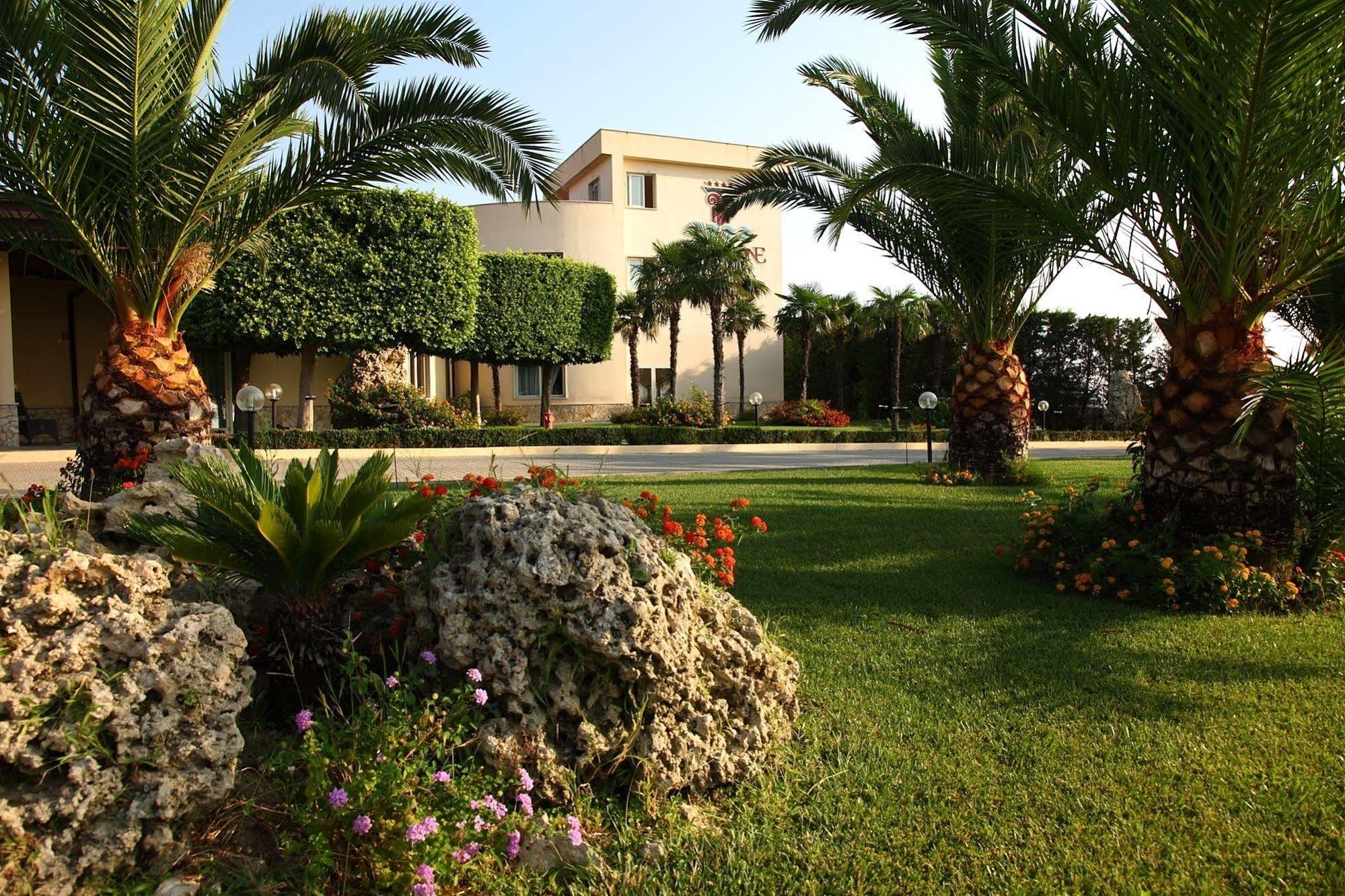 Partenone Resort Hotel Riace Marina Exterior photo